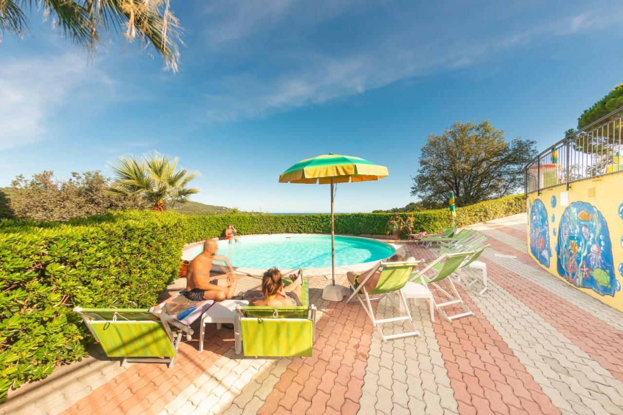 Villino Garden & Pool Hotel Andora Ngoại thất bức ảnh